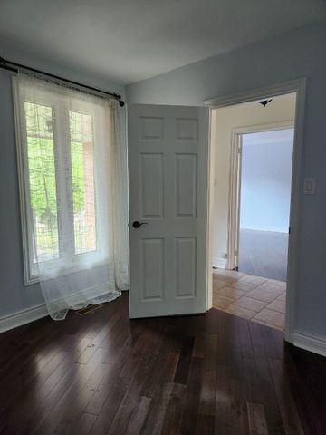 For Lease - 12 Bowshelm Court, Mississauga, Ontario - Photo 5