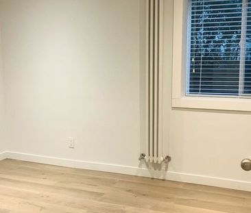 955 East 10th Avenue condo — Vancouver, BC (2-Bedroom) - 2 Bedroom - Photo 4