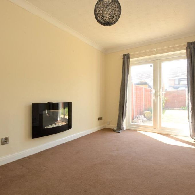 3 bedroom semi-detached house to rent - Photo 1