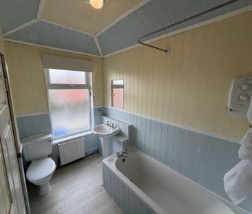 2 bedroom terraced house to rent - Photo 6