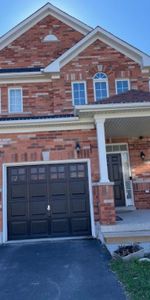 For Lease - 1608 Rockaway Street Unit# Upper Room 1, Oshawa, Ontario - Photo 3