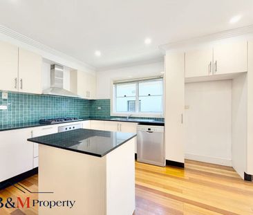 Living with Classic Charm in Prime Rozelle - Photo 6