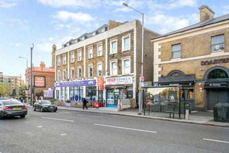 5 bedroom maisonette in Brentford - Photo 5