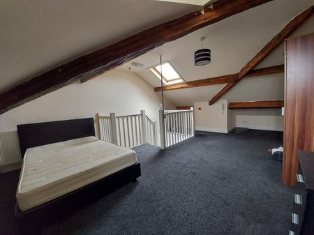 6 Stanley Terrace - Flat 3, Preston - Photo 2