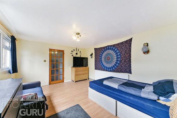 4 bedroom terraced house to rent - Photo 1