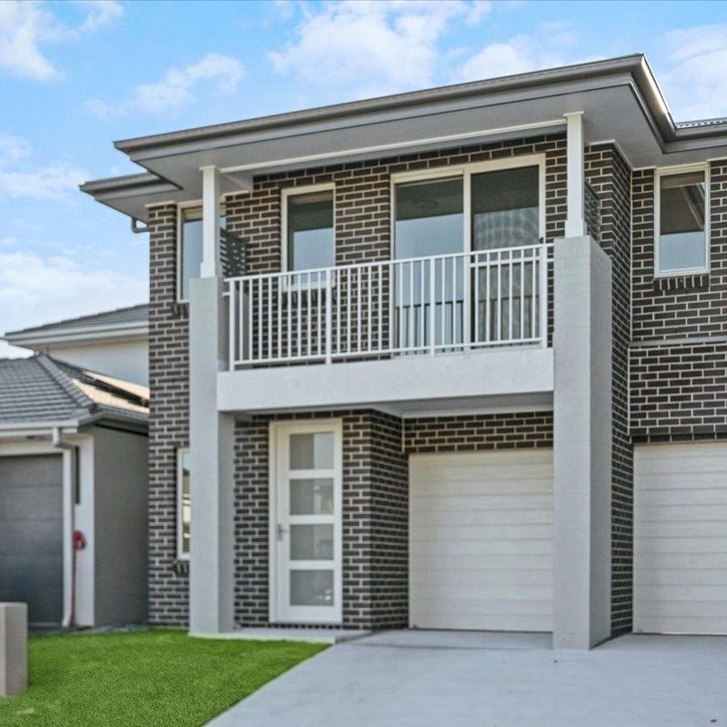 Near new spacious and comfortable family home - Photo 1