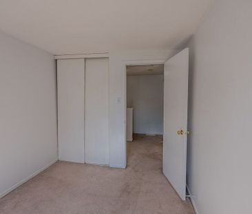 For Lease - 37 Forester Crescent Unit# C, Bells Corners and South t... - Photo 4