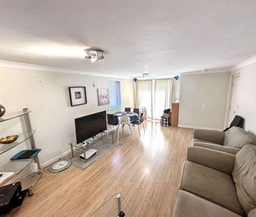 Knightsbridge Court, Gosforth, Newcastle upon Tyne, Tyne and Wear, ... - Photo 2