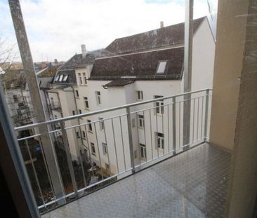 ++4-Zimmer- Wohnung im frisch modernisierten Mehrfamilienhaus++ - Photo 3