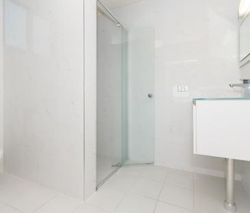 QUIET & PEACEFUL&mldr; WHITE GOODS INCLUDED - Photo 6