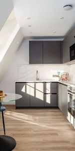 Park Street Room 2 - Photo 3