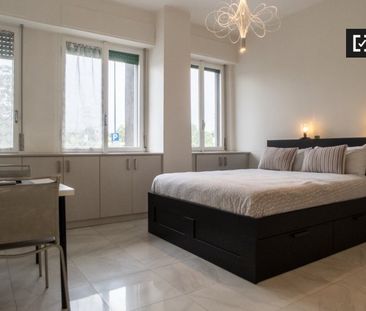 Via Busseto, Milan, Lombardy 20138 - Photo 2