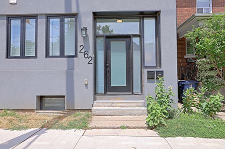 For Lease - 262 Annette Street Unit# Lower, Toronto, Ontario - Photo 2
