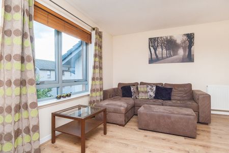 2439L - Restalrig Drive, Edinburgh, EH7 6JX - Photo 2