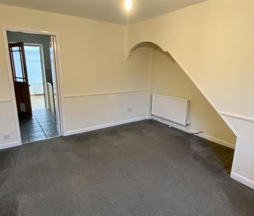 2 bedroom semi-detached house to rent - Photo 6