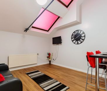 1 Bed Flat - Photo 4