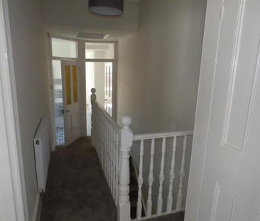 1 bedroom penthouse to rent - Photo 3