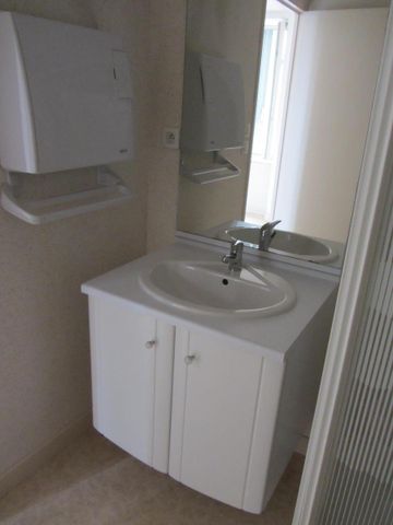 Location Appartement 1 pièce 27m² USSEL 19200 - Photo 5