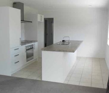 AVALON LIVING - Photo 4