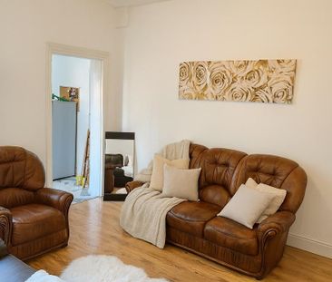 1 bedroom in a house share to rent - Photo 3