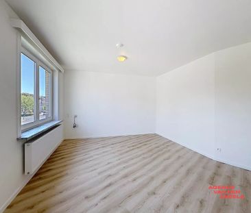 Volledig gerenoveerd appartement met garage - Foto 6