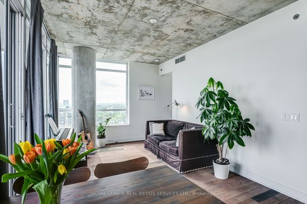 Carnaby Lofts 20 , #1908 - Photo 1