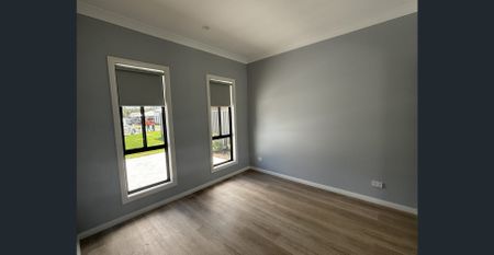 Picturesque Two Bedroom - Photo 3