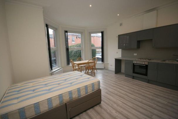 Studio to rent - Photo 1