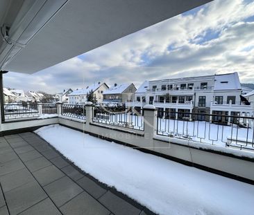 Stilvolle 4,5-Zimmer-Wohnung mit 2 Terrassen & 2 Stellplätzen - Foto 4