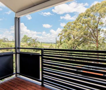 EXCLUSIVE TRI STOREY TOWNHOUSE IN GREAT LOCATION - Photo 1