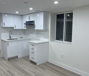 For Lease - 114 Mill (lower) Street, Brampton, Ontario - Photo 3