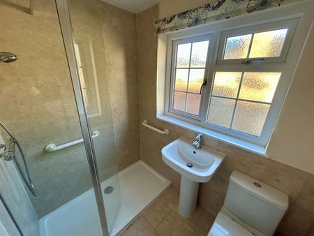 2 bedroom terraced house to rent - Photo 5