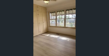 Three bedroom home in idyllic location - Photo 4