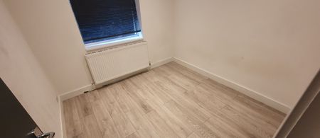 212, Newport Road, Roath, Cardiff, CF24 1DN - Photo 2