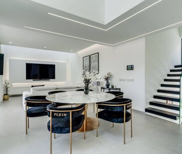 4 bedroom luxury Villa for rent in Estepona, Spain - Photo 4