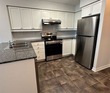 For Lease - 185 Oneida Crescent Unit# LPH10, Richmond Hill, Ontario - Photo 4