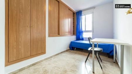 Room in a shared 7-bedroom apartment for rent in Mestalla - Foto 4