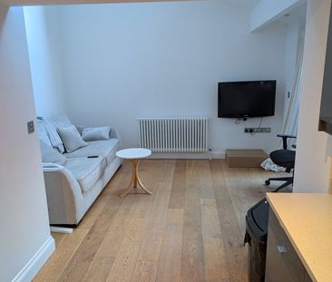 Room in a Shared Flat, Albion Road, N16 - Photo 1