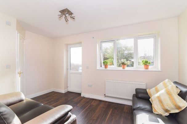5 bedroom house to rent - Photo 1