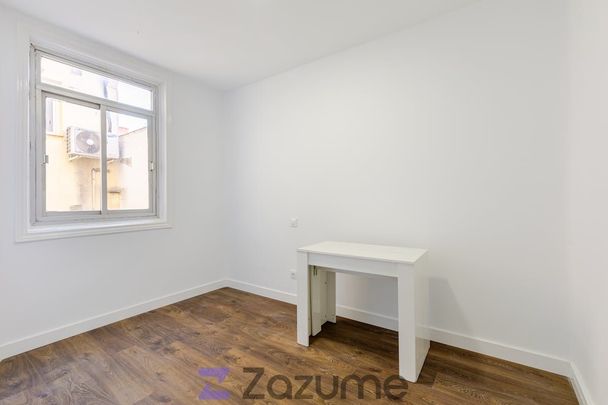 Piso de alquiler en C. del Dos de Mayo, Universidad - Malasaña - Photo 1