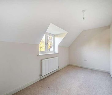 School Yard, Fovant, Salisbury, SP3 - Photo 5