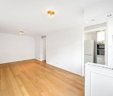 More Close, London, W14 maisonette to rent - Photo 2