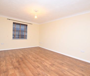 Wallace Road, Colchester, Essex, CO4 5GP - Photo 6