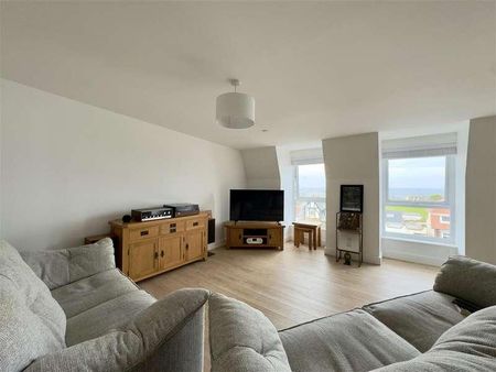 Tregover, Henver Road, Newquay, TR7 - Photo 2