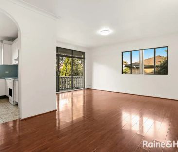 “2 BEDROOM APARTMENT MOMENTS AWAY FROM HURSTVILLE STATION” - Photo 5