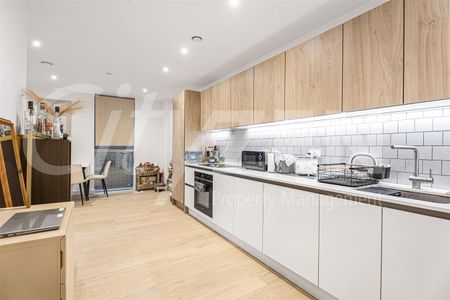 The Clarendon, 37 Clarendon Road, Watford - Photo 3