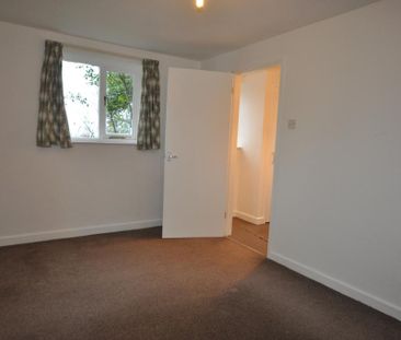 2 bedroom detached house to rent - Photo 5