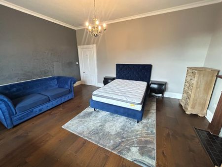 3 bedroom flat to rent - Photo 5