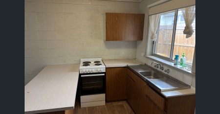 LOW MAINTENANCE LIVING! - Photo 4