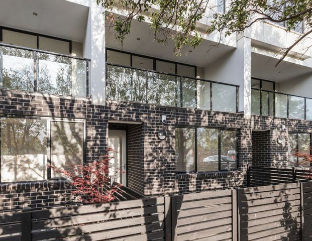 Modern Townhouse in the Heart of Springvale - Photo 1